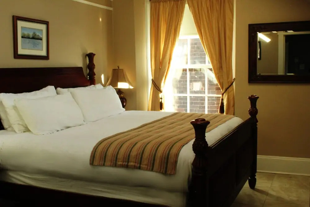 Chipman Hill Suites - Pratt House