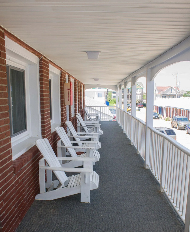 Colonial Inn