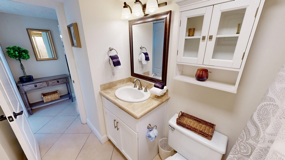 Shoreline Towers 2035 2 Bedroom Condo