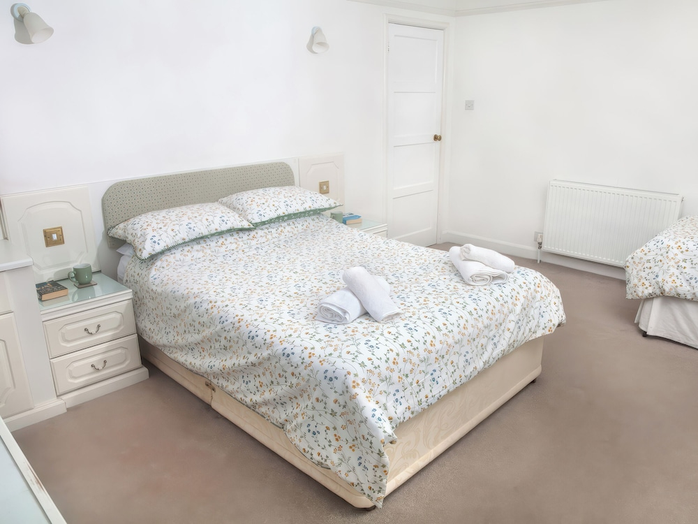 Weymouth Bay Apartment C