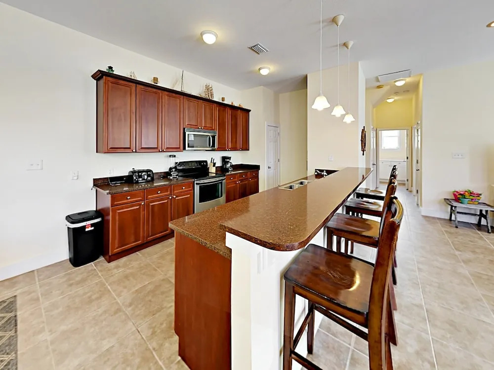 4br W/ Private Pool - Near Beach 4 Bedroom Home