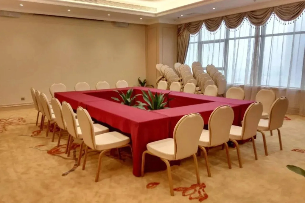 Vienna Hotel Chongqing Shapingba Sanxia Square