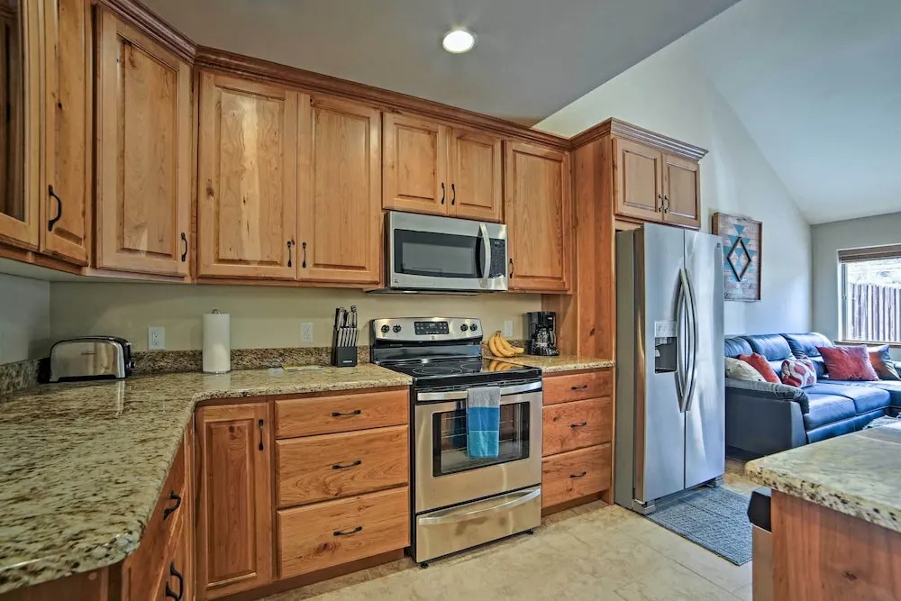 Moab Townhome w/ Hot Tub & Patio - Near Arches