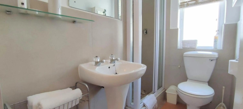 The River Club Loft - 6 sleeper, Swimming Pool, 2 min to Robberg Beach