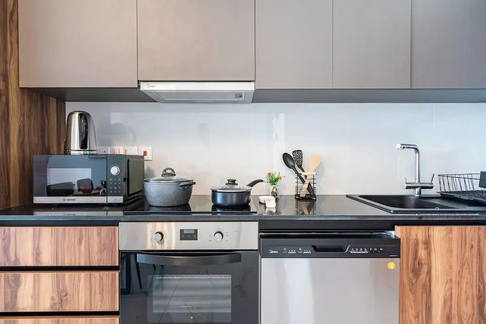 Doria 2-Bedroom Apartment & Balcony in Larnaca