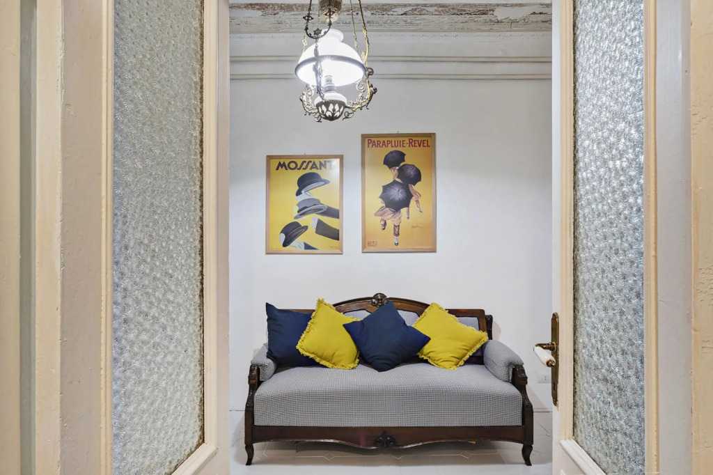 Vintage Design Apartment by Wonderful Italy