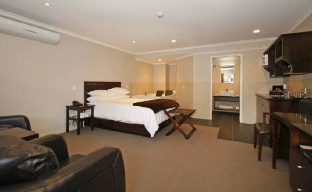 Aotea Motor Lodge