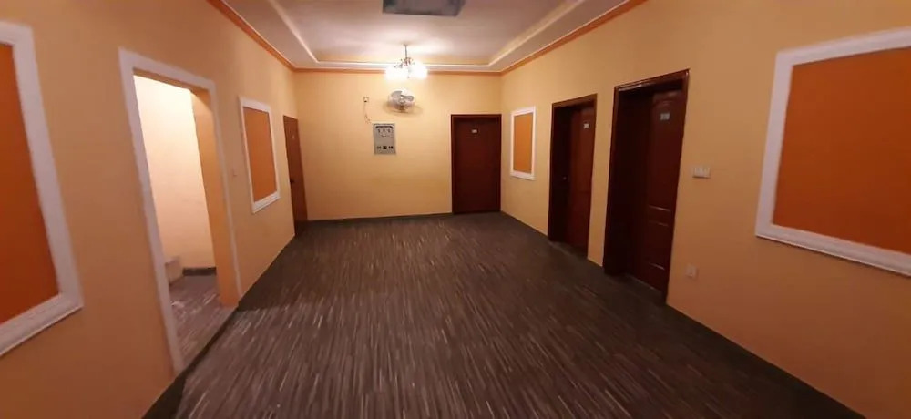 Safari hotel