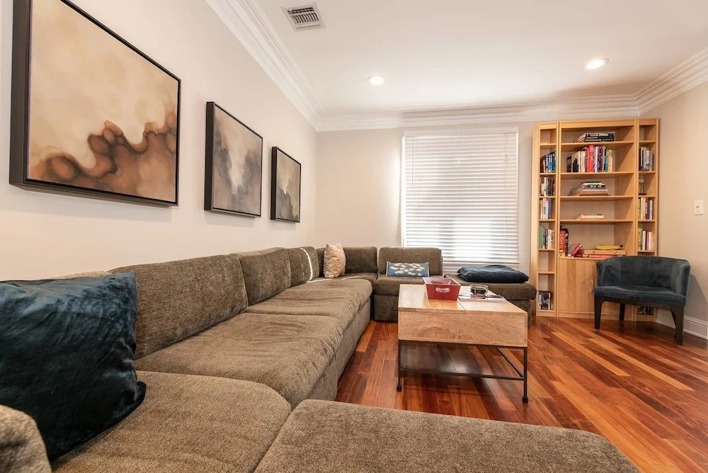 3BR Atwater House Spacious Backyard Sleeps 6
