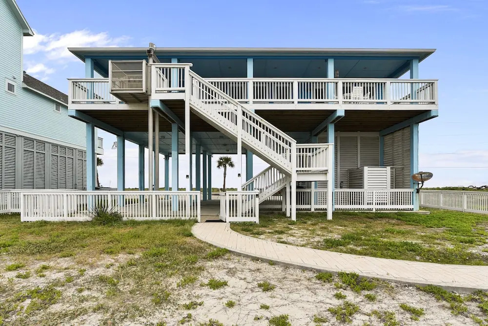Honu Beachfront House 3 Bedrooms 2 Bathrooms Home