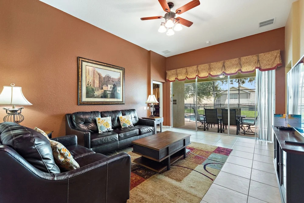 Funcation at Windsor Hills by Shine Villas Sleeps up to 12