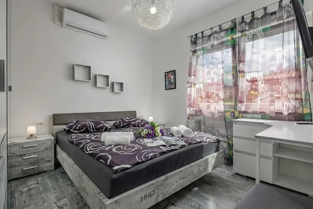Comfortable Seaview Apartment Pacco