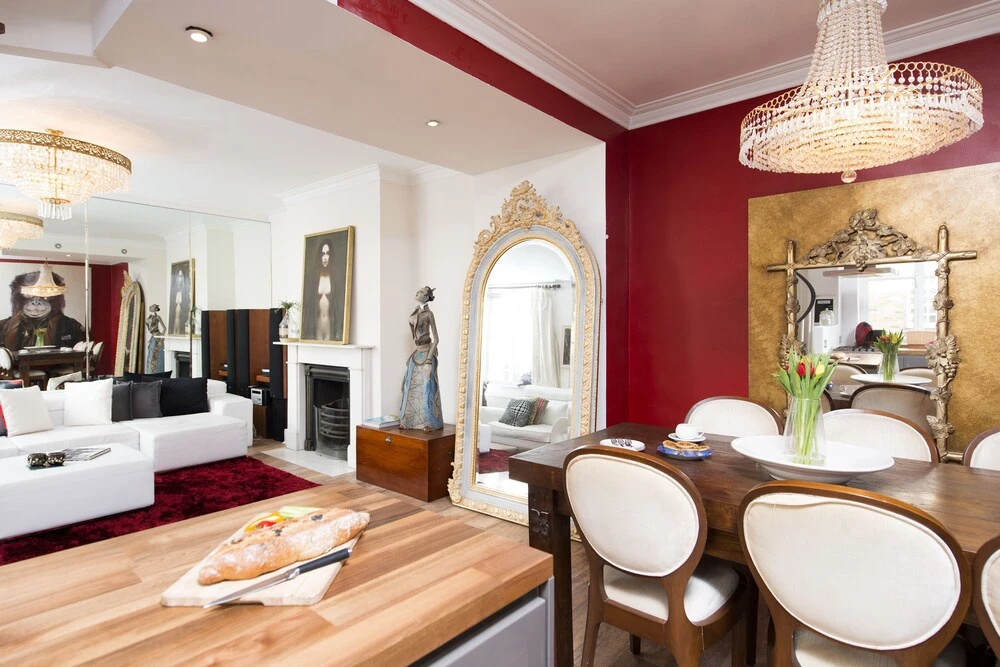 Quirky 2BR Mews House in Popular Earls Court