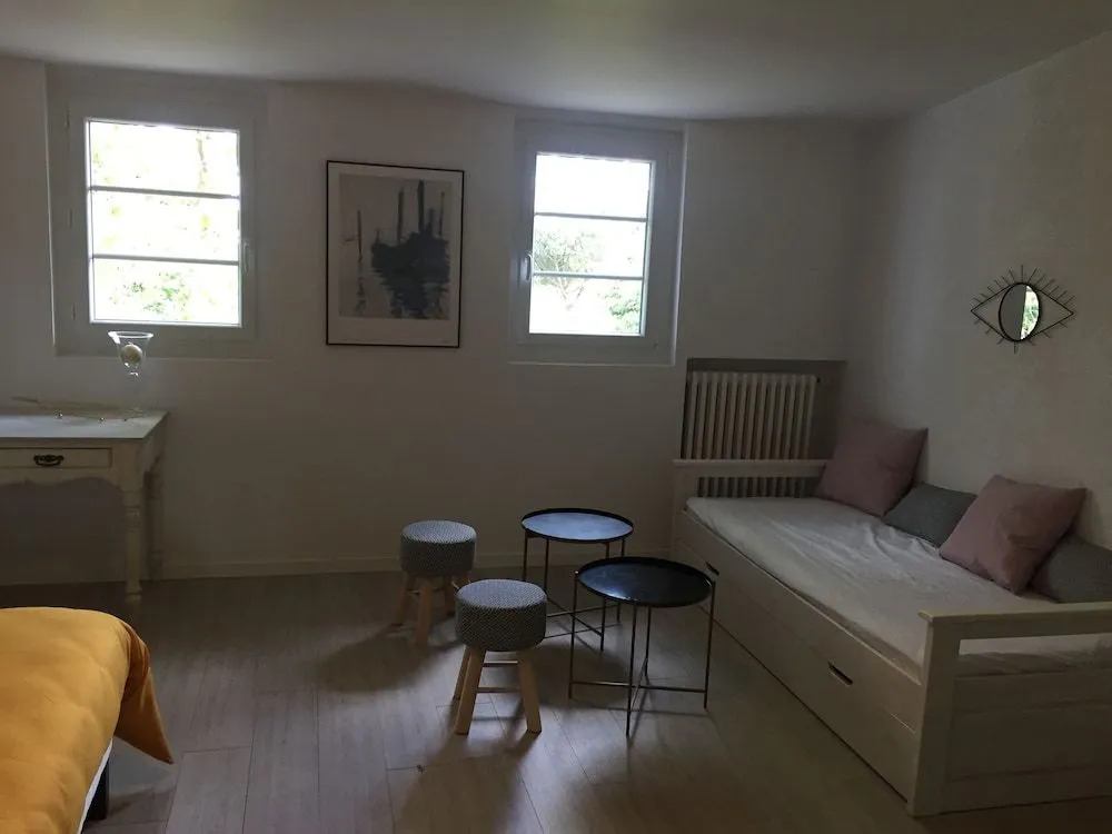 CHATEAU LA LOGE