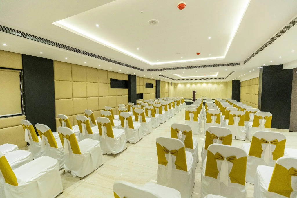 Grand Seasons -The Business Hotel
