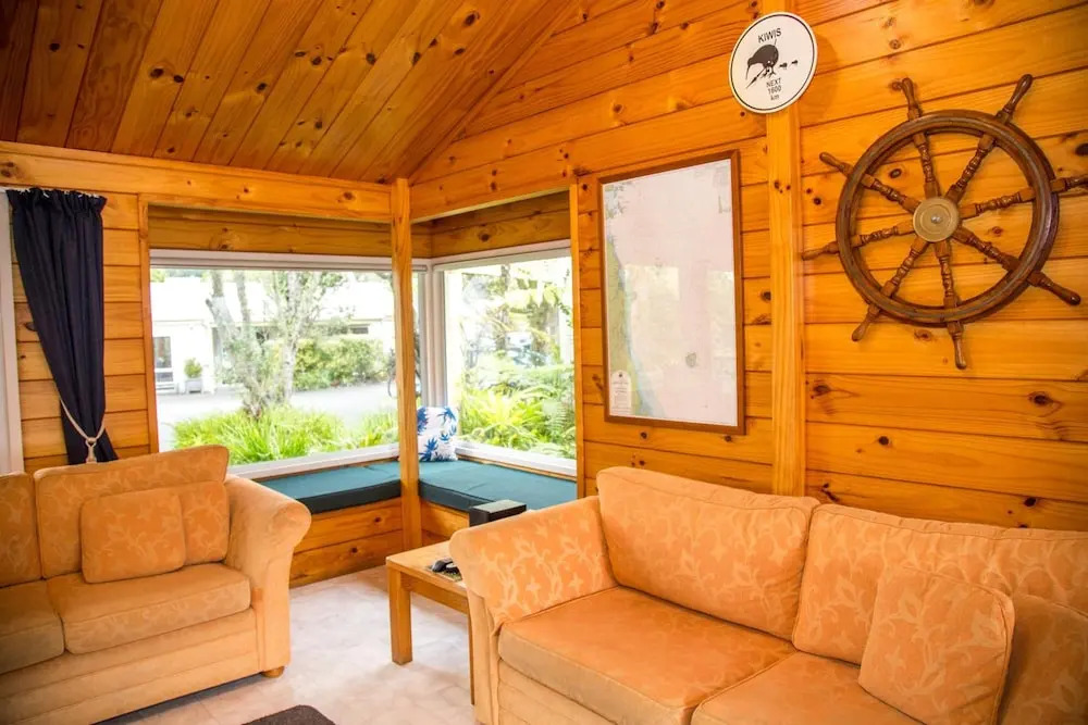 Tatahi Cove Back Packer