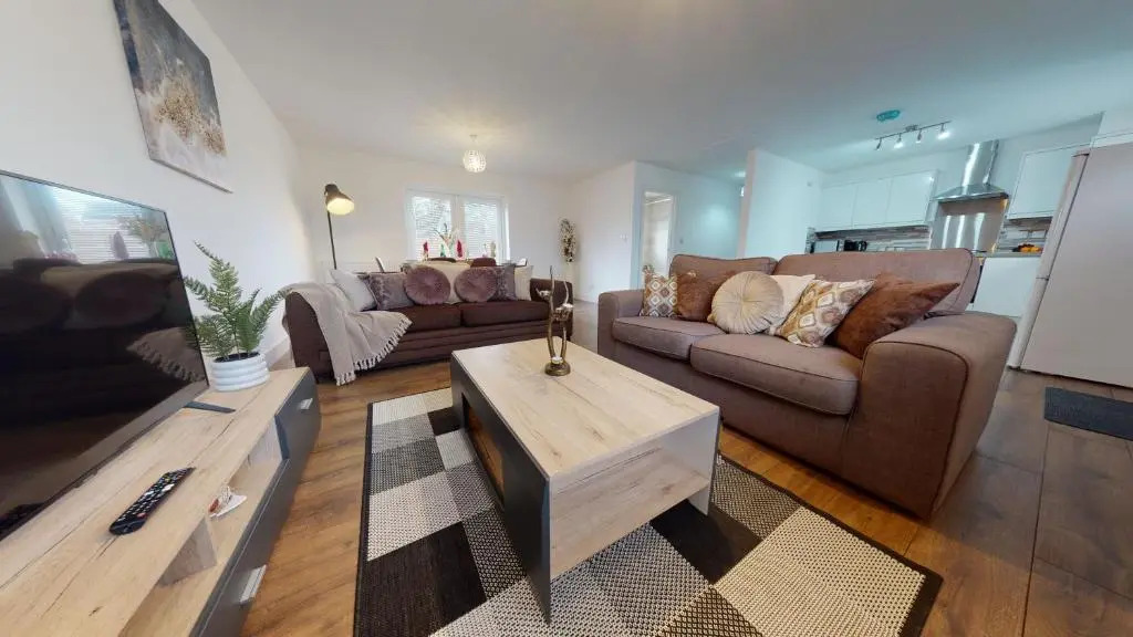 Step Free 2 Bedroom Apartment, Business, Leisure, Contractors, SRK Serviced Accommodation