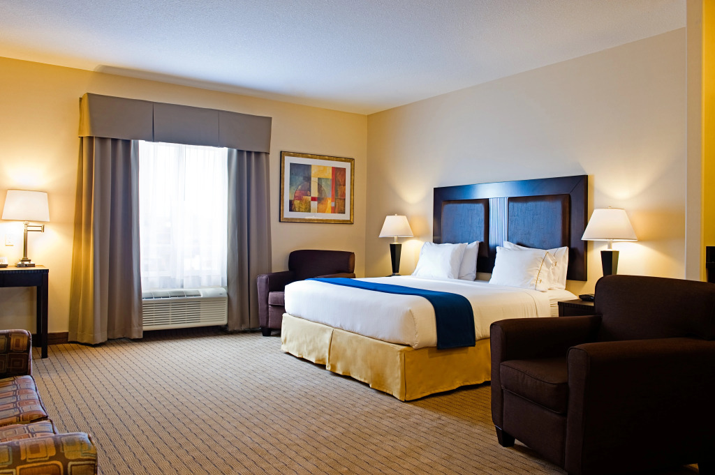 Holiday Inn Express & Suites-Regina-South by IHG