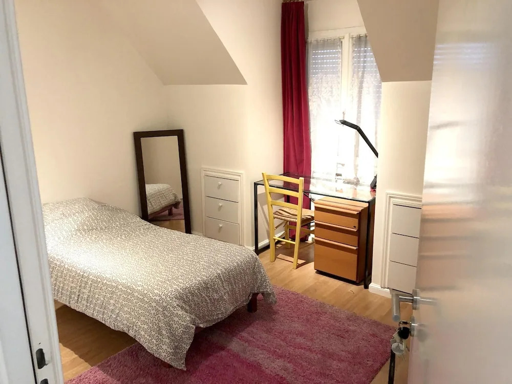Apartment with 3 Bedrooms in Sannois, with Enclosed Garden And Wifi