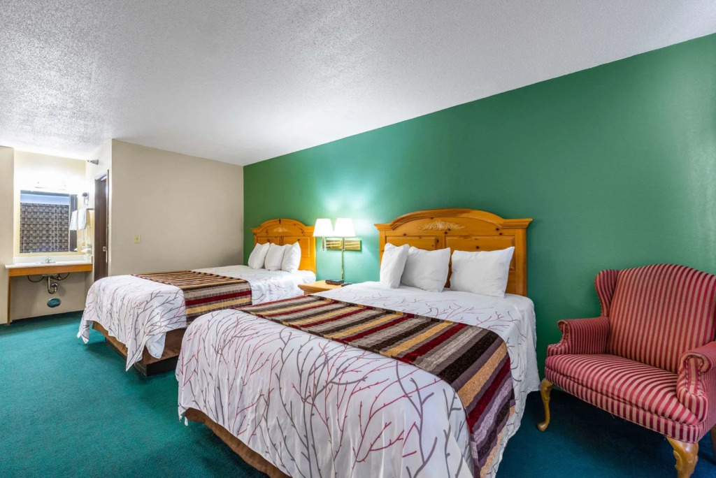 Royal Inn & Suites Milaca