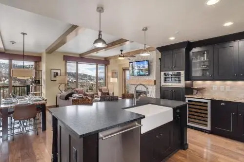 Edgemont 2602 - Luxury Ski-in Ski-out Condo