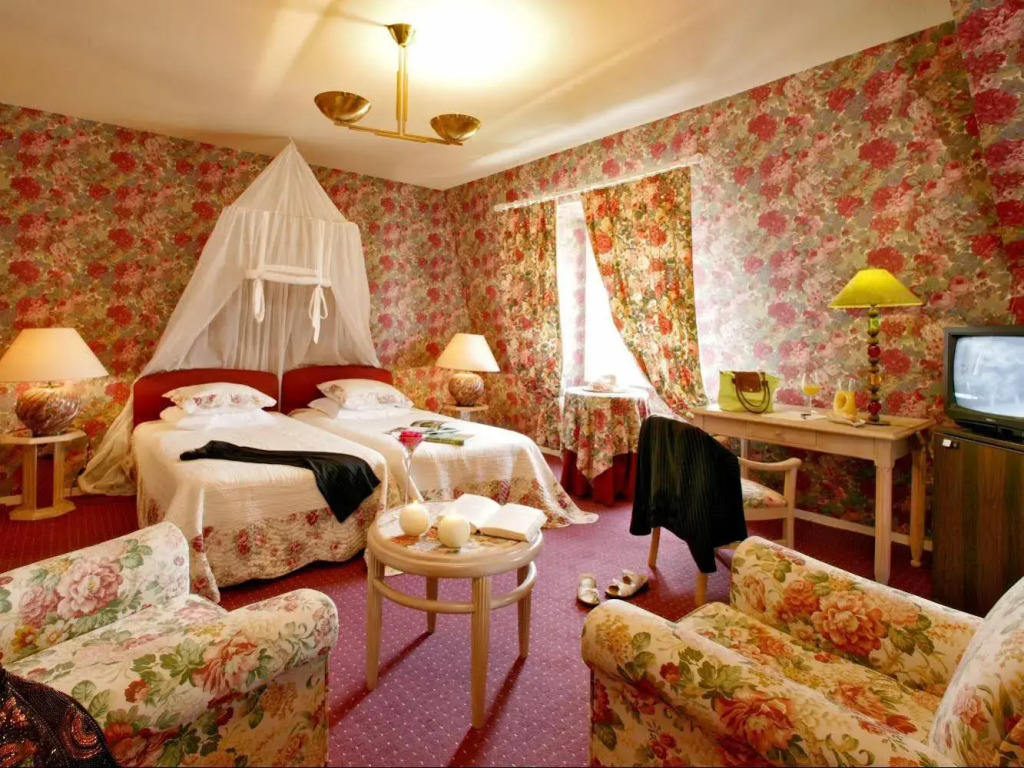 Logis Hôtel Hostellerie Saint-Jacques
