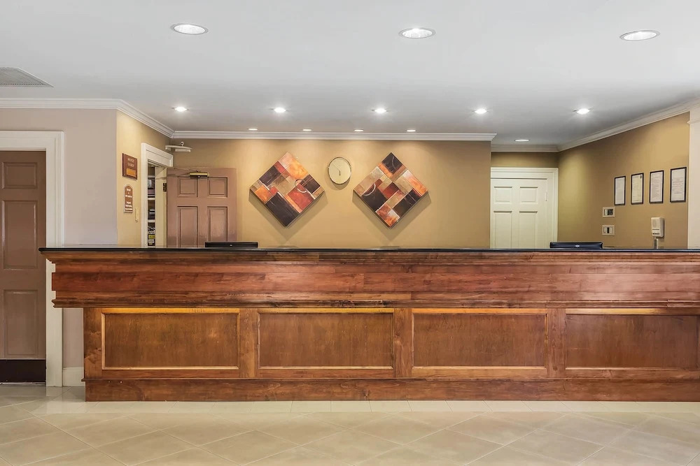 Clarion Inn