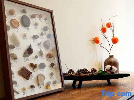 Yuncijian Private Hot Spring Homestay (Emeishan Baoguo Temple Tourist Center)