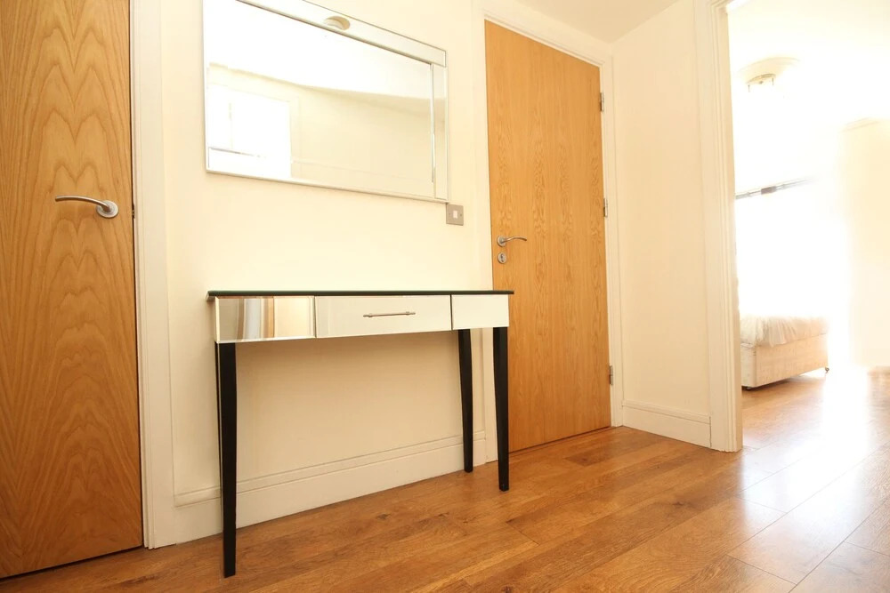 Hanover Dock Suite