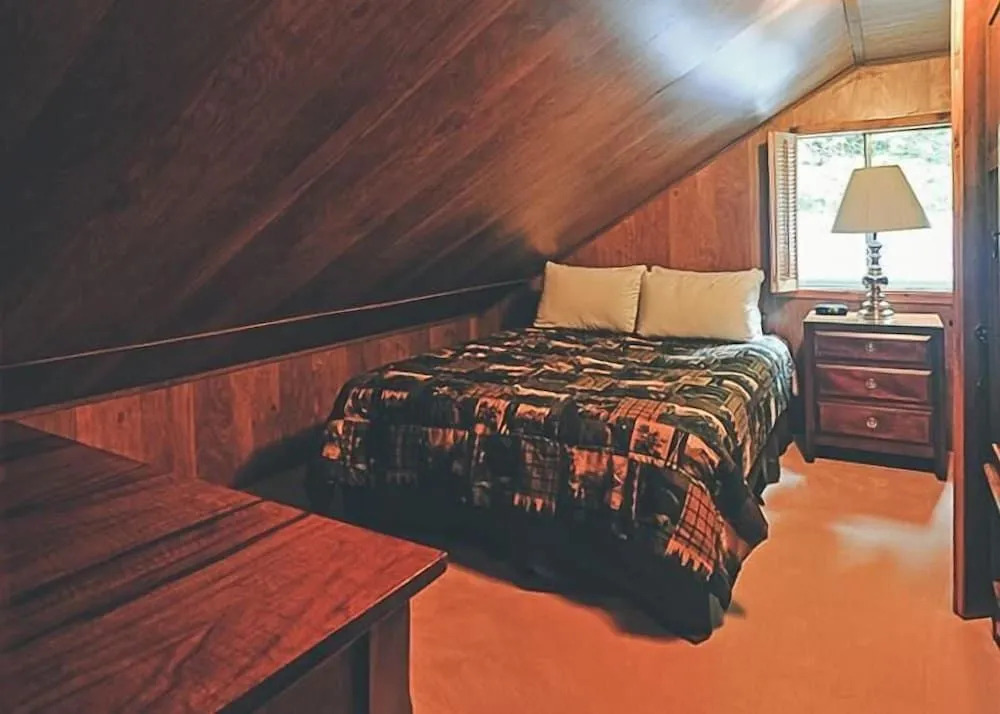 Crystal Creek Chalet