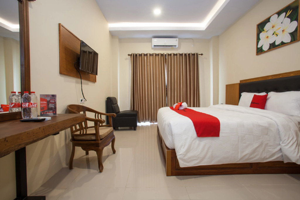 RedDoorz Premium @ Jalan Cengkeh Malang