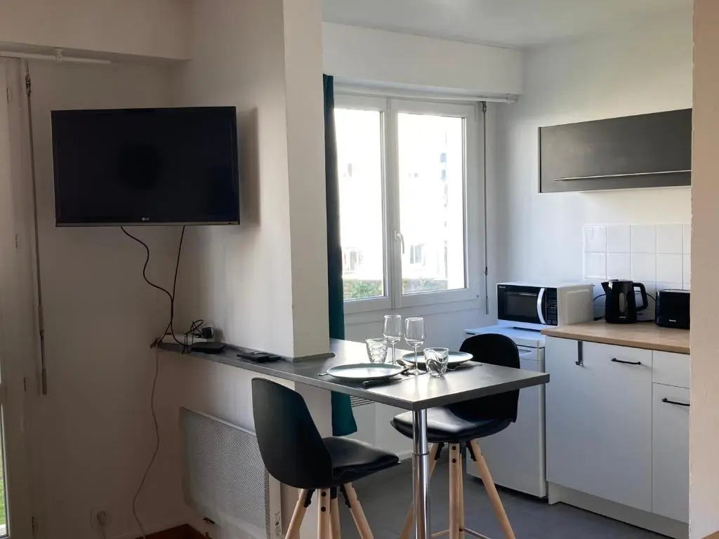 Lumineux Studio 30m² sur Cour - Proche Tram/Centre