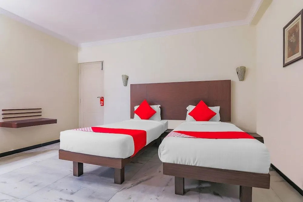 Oyo 42638 Hotel Planet Grande