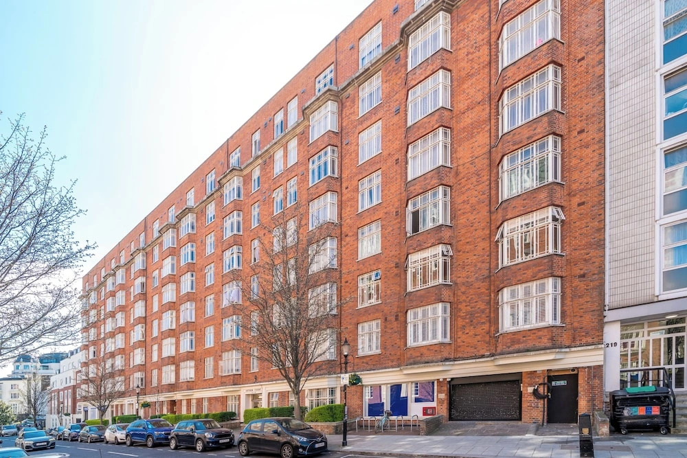 JOIVY 2-bed flat near Notting Hill
