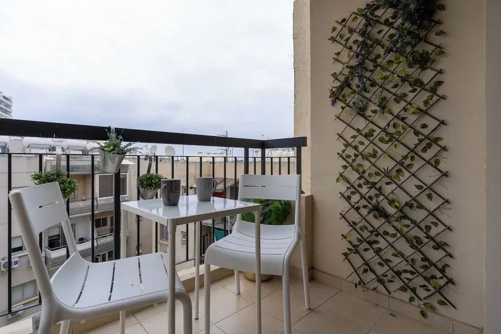 Johny's Spot - 1BR & Balcony in Larnaca
