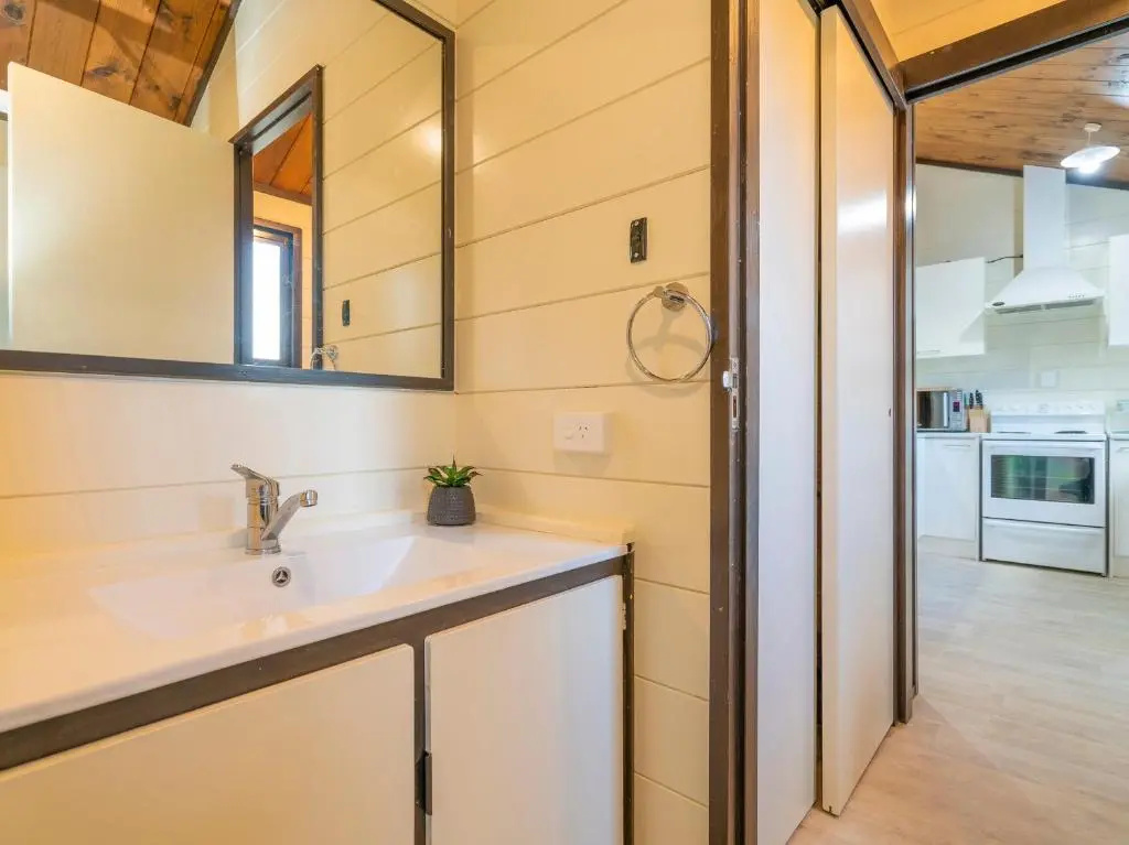 Sky Blue Bach - Whitianga Holiday Home