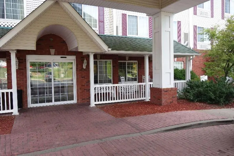 Country Inn  by Radisson, Youngstown West, OH
