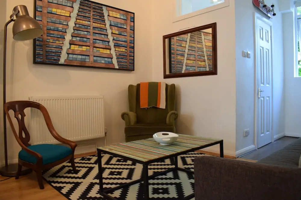 Beautiful, Bright 1-bedroom Home With Garden