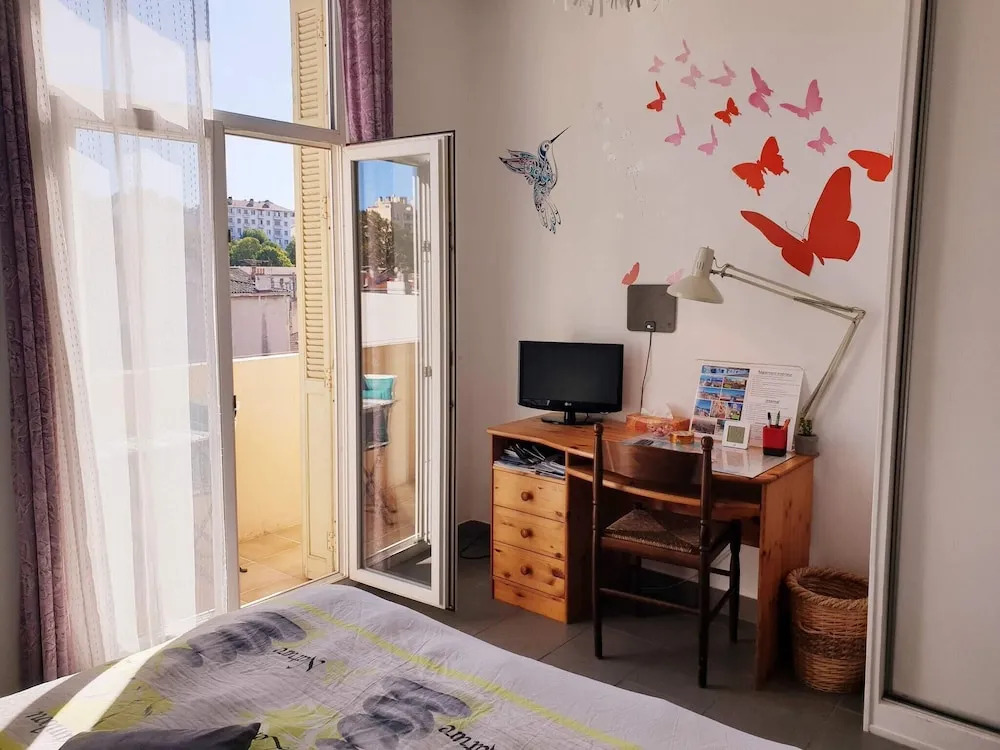 Apartment with 2 Bedrooms in Marseille, with Wonderful City View, Balcony And Wifi