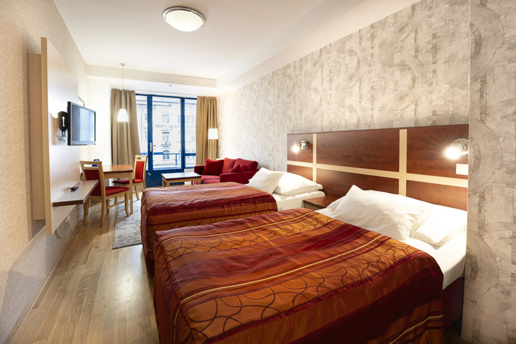 EA Hotel Julis