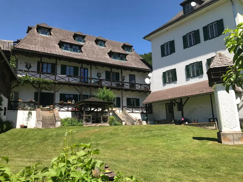 Schloss Gstatt