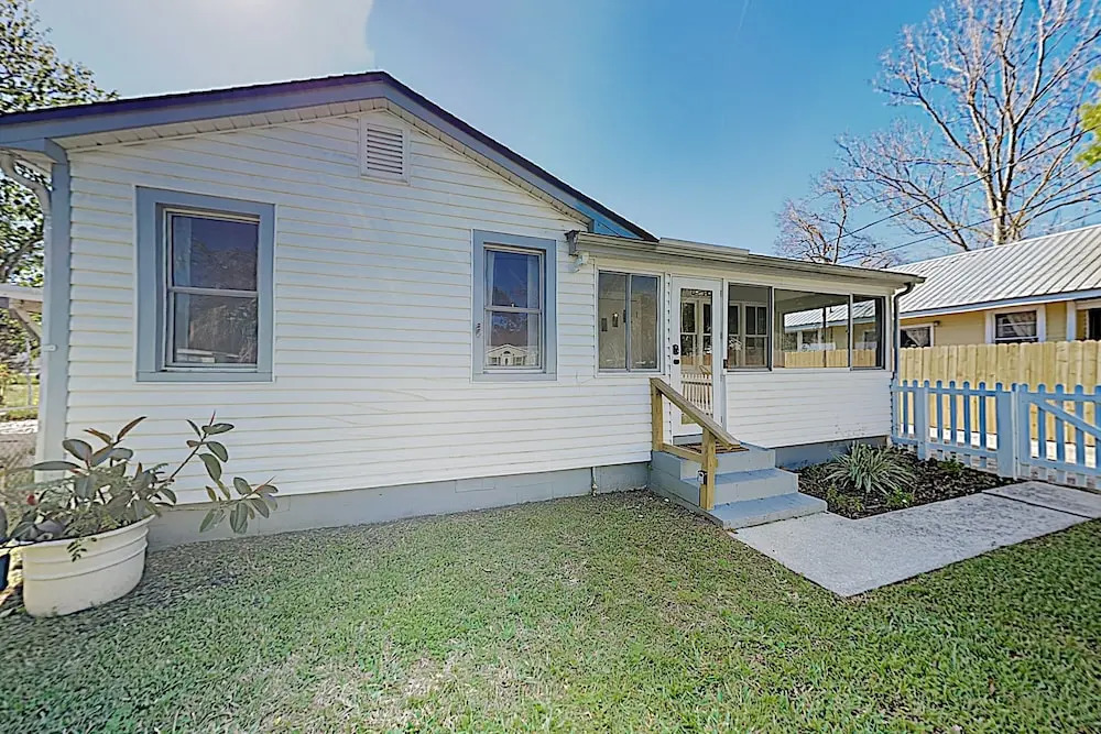 New Listing! All-new W/ Pool - Near Beach 3 Bedroom Home