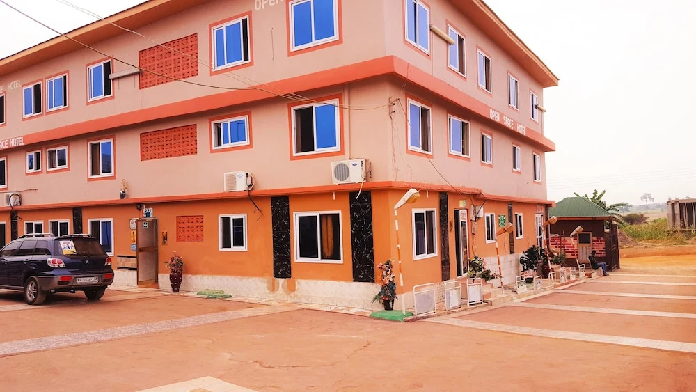 Open Space Hotel Kumasi