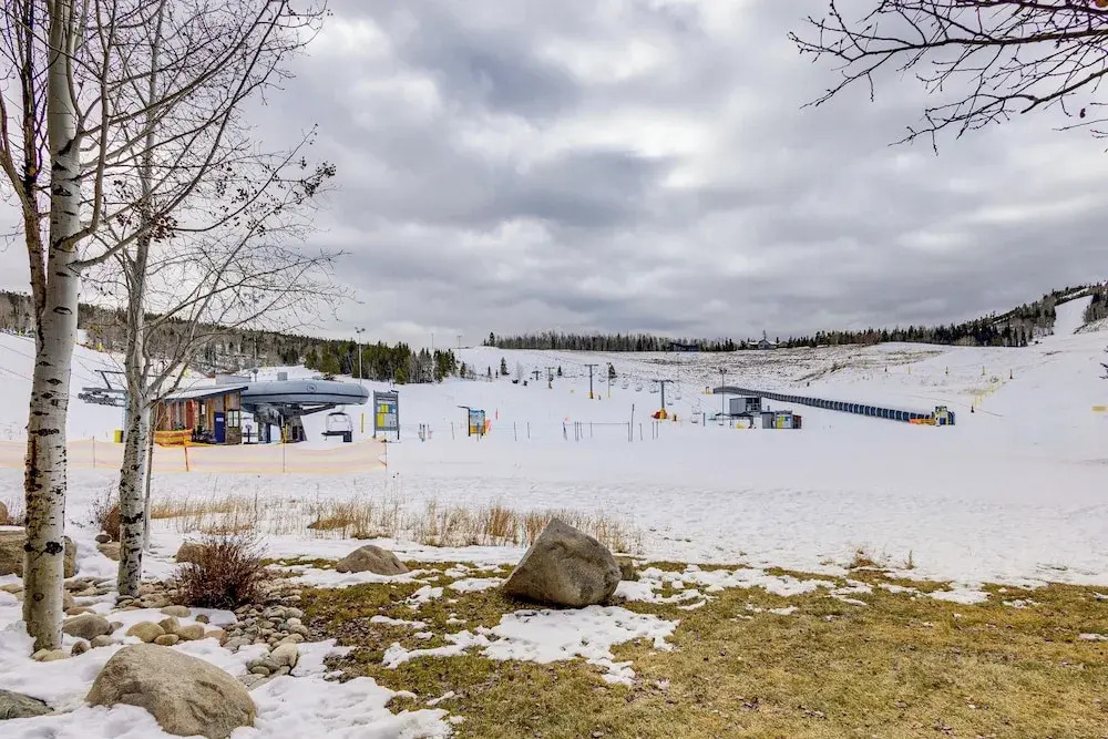 Granby Ranch Condo w/ Mtn-view: Trails & Hot-tub!