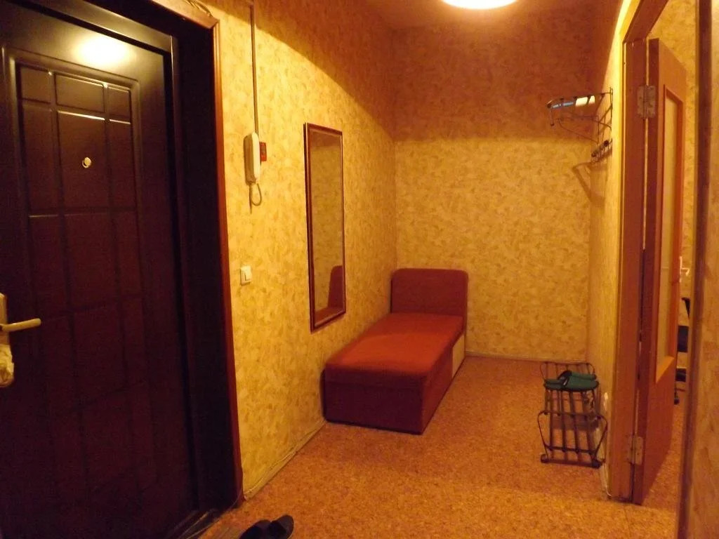 Na Bolshoy Akademicheskoy Apartment