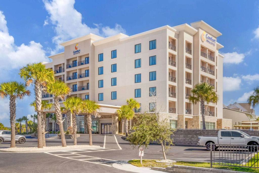 Comfort Inn & Suites Gulf Shores East Beach near Gulf State Park