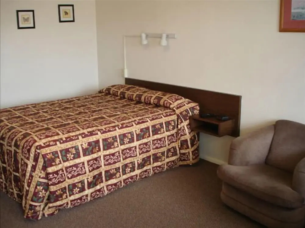 Tops Motel