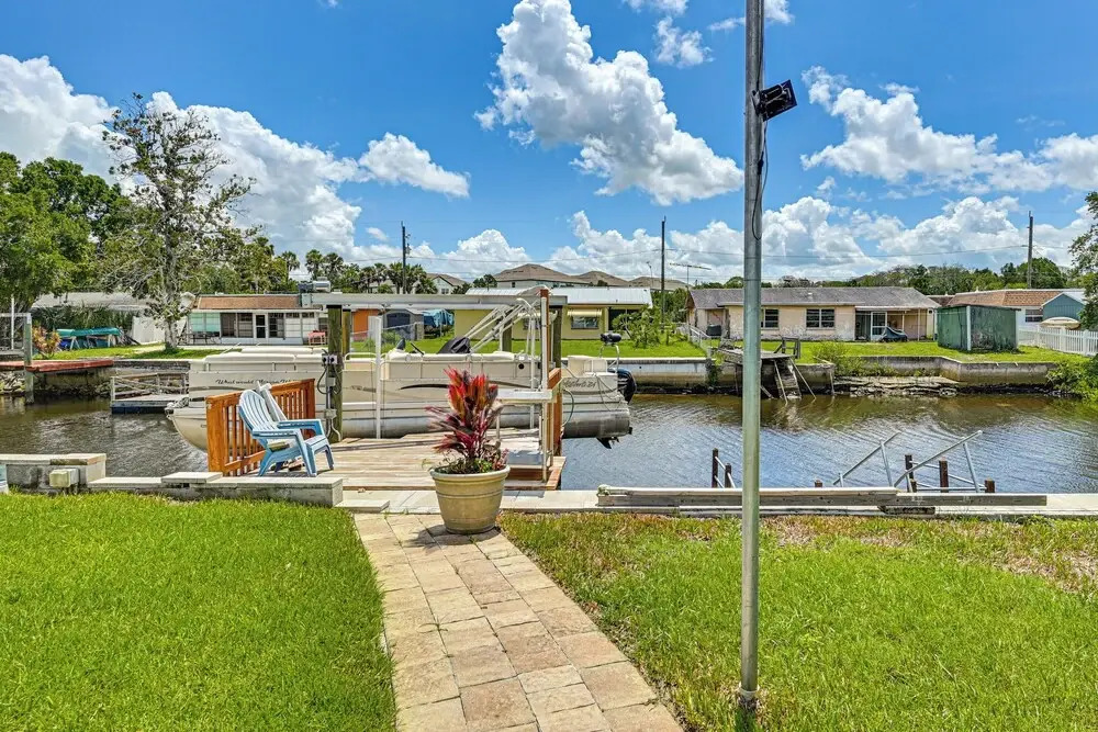 Swim, Fish & Relax: Port Richey Gem w/ Yard!