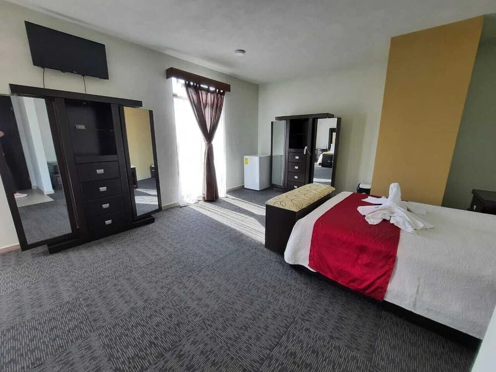 Hotel Sierra Norte Inn