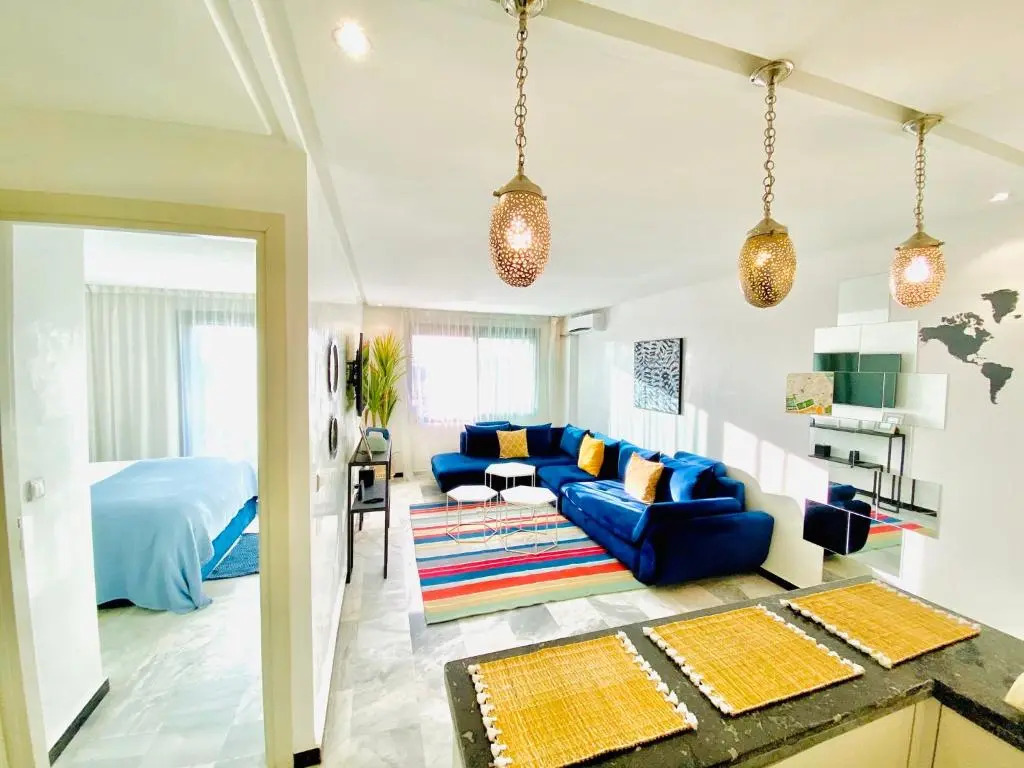 AiM HOUSE